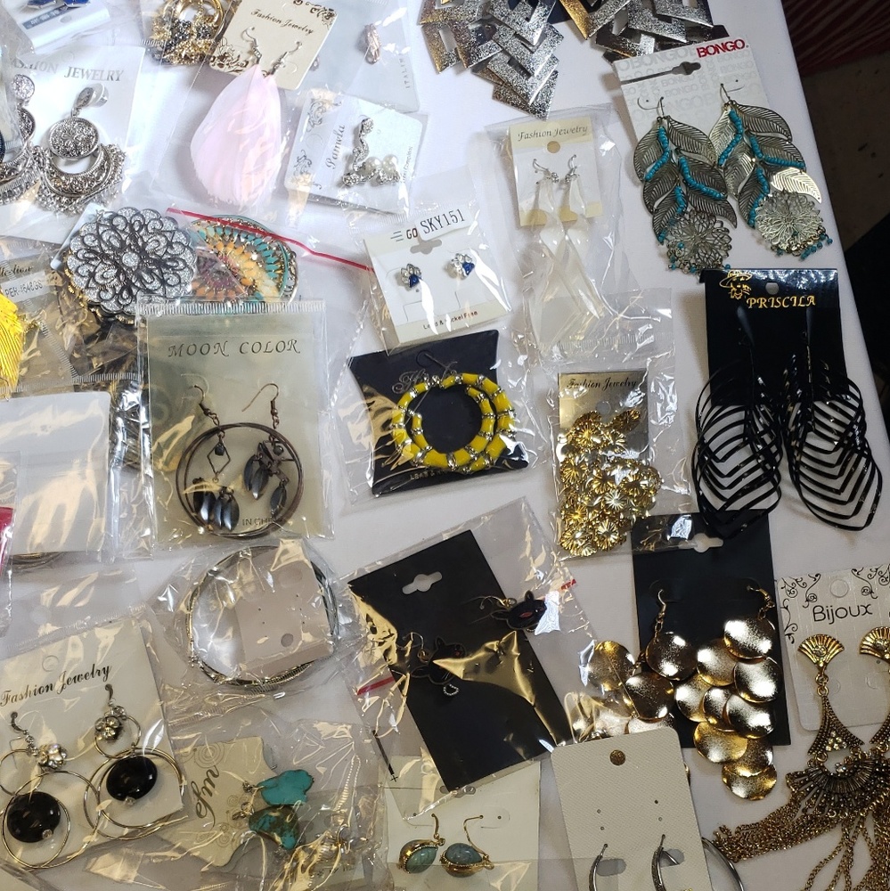 LOT # 1...Jewelry lot of 40 pair of EARRINGS